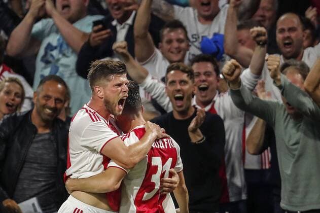 (L-R) Klaas Jan Huntelaar of Ajax, Nico Tagliafico of Ajax during the UEFA Champions League third round qualifying second leg match between Ajax Amsterdam and Royal Standard de Liege at the Johan Cruijff Arena on August 14, 2018 in Amsterdam, The Netherlands UEFA Champions League 2018 2019 xVIxVIxImagesx xMauricexvanxSteenxIVx 11779057