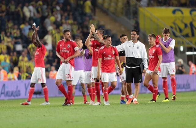 Benfica players celebrates after the UEFA Champions League qualifying second leg match between Fenerbahce and Benfica at Ulker Arena in Istanbul , Turkey on August 14 , 2018. 