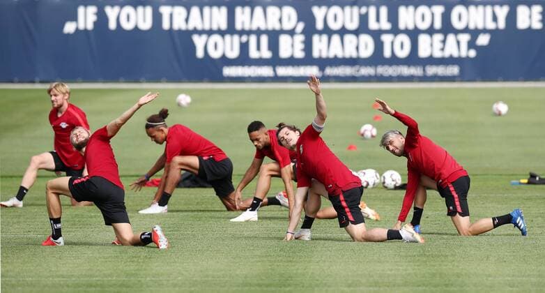 RB Leipzig Training Euro League Qualifiers Leipzig 15 08 2018 RBL Training Center Soccer GER 1 Bundesliga UEFA Europa League qualifying RB LEIPZIG Training the day before the match at Craiova ROU In the picture from Emil Forsberg Konrad Laimer Yussuf Poulsen Matheus Cunha Marcel Sabitzer and Kevin Kampl all RB Leipzig