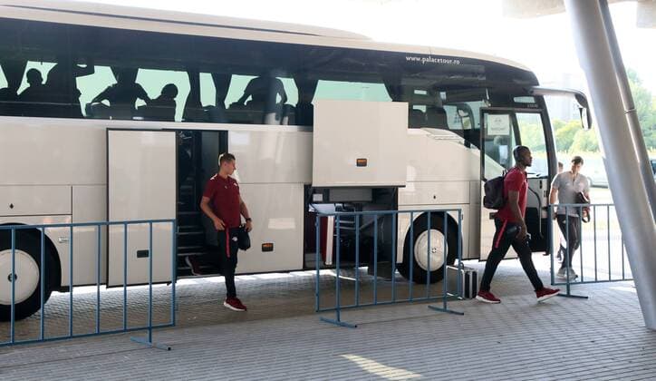 Craiova RB Leipzig Soccer Euro League Qualifiers Craiova 16 08 2018 Stadionul Ion Oblemenco Soccer UEFA Euro League Qualification 3 Round 2nd leg CS Universitatea Craiova vs RB Leipzig Arrival of the team of RB Leipzig at the stadium Willi Orban and goalkeeper Yvon Mvogo