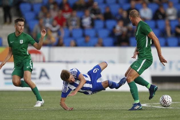 Riku Riski 9, HJK Helsinki, FIN and Aris Zarifovic 27, Olimpija Ljubljana, SVN during their UEFA Champions League 3QR match HJK Helsinki - Olimpija Ljubljana in Telia 5G Arena 16. August 2018 in Helsinki, Finland.  Copyright: xKallexParkkinenx NP24_00328996