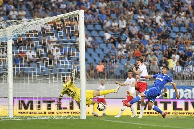 Fußball, EL Quali, CS Universitatea Craiova - RB Leipzig U Craiova 1984 Club Sportiv - RB Leipzig RB Leipzig s Marcel Sabitzer scores against Universitatea Craiova s during UEFA Europa League 2018 2019, Third Qualifying Round, 2st leg match between U Craiova 1984 Club Sportiv vs RB Leipzig on Ion Oblemenco Stadium, Craiova Romania, 16 August 2018 Copyright: xAlexxNicodimx