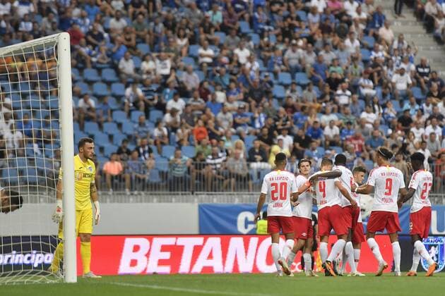 Fußball, EL Quali, CS Universitatea Craiova - RB Leipzig U Craiova 1984 Club Sportiv - RB Leipzig RB Leipzig s Marcel Sabitzer scores against Universitatea Craiova s during UEFA Europa League 2018 2019, Third Qualifying Round, 2st leg match between U Craiova 1984 Club Sportiv vs RB Leipzig on Ion Oblemenco Stadium, Craiova Romania, 16 August 2018 Copyright: xAlexxNicodimx