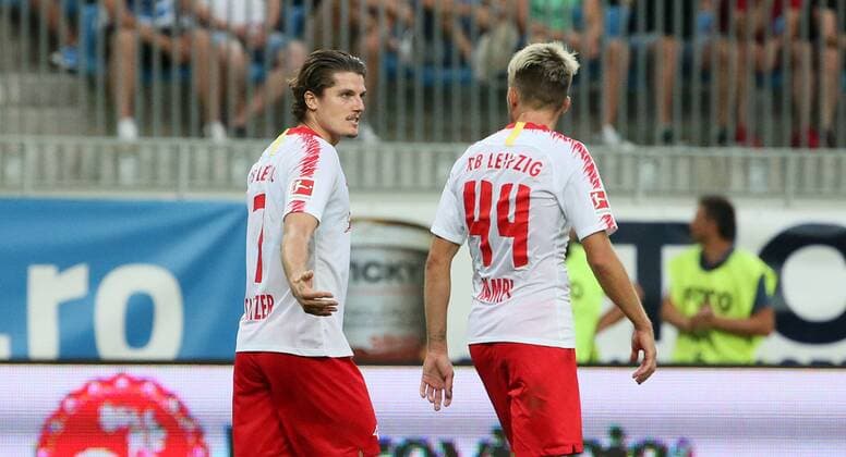 Craiova RB Leipzig Soccer Euro League Qualifiers Craiova 16 08 2018 Stadionul Ion Oblemenco Soccer UEFA Euro League Qualification 3 Round 2nd leg CS Universitatea Craiova vs RB Leipzig Pictured goal for RB Leipzig goalscorer Marcel Sabitzer l 7 RB Leipzig and Kevin Kampl 44 RB Leipzig Jubilation