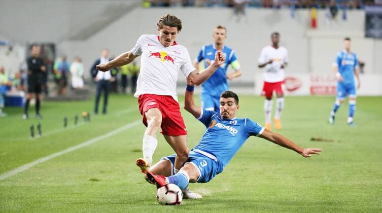 Craiova RB Leipzig Soccer Euro League Qualifiers Craiova 16 08 2018 Stadionul Ion Oblemenco Soccer UEFA Euro League Qualification 3 Round 2nd leg CS Universitatea Craiova vs RB Leipzig Left picture Marcel Sabitzer 7 RB Leipzig Marius Briceag 3 Craiova