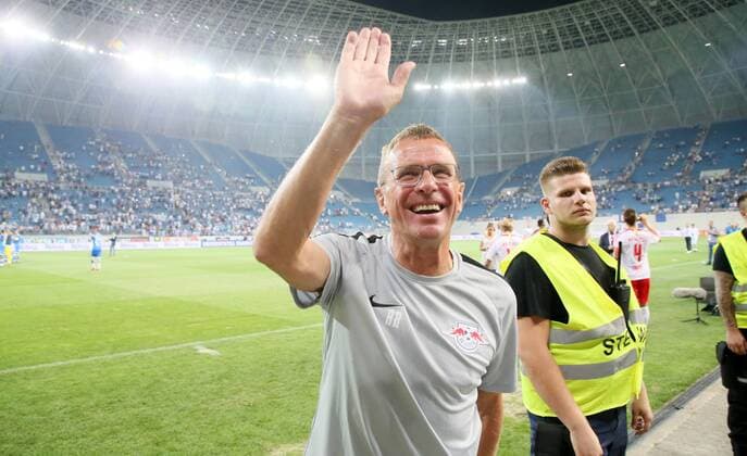 Craiova RB Leipzig Soccer Euro League Qualifiers Craiova 16 08 2018 Stadionul Ion Oblemenco Soccer UEFA Euro League Qualification 3 Round 2nd Leg CS Universitatea Craiova vs RB Leipzig 1 1 0 1 Head Coach Ralf Rangnick RB Leipzig thanks the Leipzig fans after the game