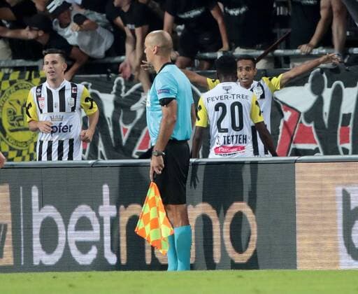 SOCCER - EL, LASK vs Besiktas LINZ,AUSTRIA,16.AUG.18 - SOCCER - UEFA Europa League, LASK Linz vs Besiktas Istanbul. Image shows the rejoicing of Peter Michorl, Samuel Tetteh and Joao Victor Santos Sa (LASK). GEPAxpictures xWalterxLuger
