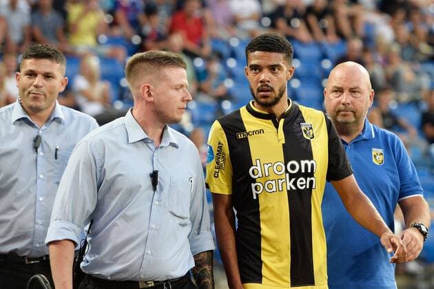 Fußball, EL Quali, FC Basel - Vitesse Arnheim BASEL, 16-08-2018, season 2018 2019, FC Basel - Vitesse, Europa League qualification, third round, Vitesse player Jake Clarke-Salter leaving the pitch angry after his red card during the game FC Basel - Vitesse FC Basel - Vitesse  x2401090x