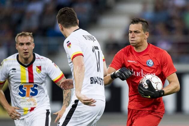 Gent s goalkeeper Lovre Kalinic pictured in action during a soccer game between Belgian club KAA Gent and Polish team Jagiellonia Bialystok, Thursday 16 August 2018 in Gent, the return leg of the third qualification round for the Europa League competition. JASPERxJACOBS  x05407101x