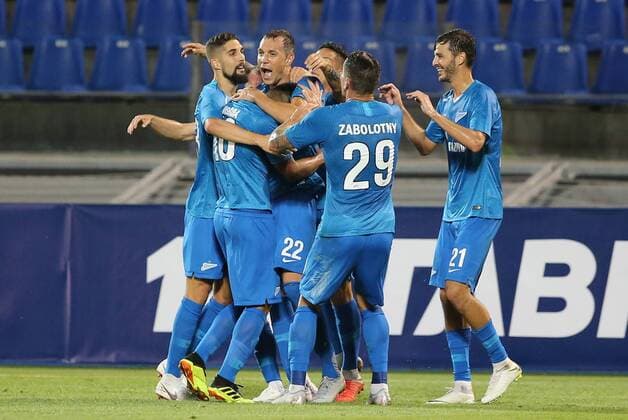 ST PETERSBURG, RUSSIA - AUGUST 16, 2018: Zenit St Petersburg s players celebrate scoring in the 2018 19 UEFA Europa League third qualifying round Leg 2 match against Dinamo Minsk at Petrovsky Stadium. Peter Kovalev TASS  TS08D042