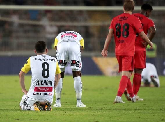 SOCCER - EL, LASK vs Besiktas LINZ,AUSTRIA,16.AUG.18 - SOCCER - UEFA Europa League, LASK Linz vs Besiktas Istanbul. Image shows the disappointment of Peter Michorl and Yusuf Otubanjo (LASK). GEPAxpictures xWalterxLuger