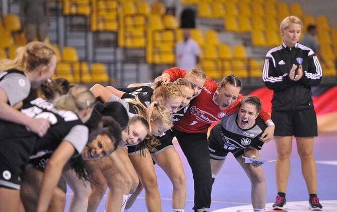 Sport Bilder des Tages Handball, Damen U18 WM, Deutschland - Südkorea 2018.08.16 Kielce Pilka reczna Mlodziezowe Mistrzostwa Swiata w Pilce Recznej Kobiet do lat 18 Niemcy - Korea N z Foto Lukasz Sobala Press Focus NEWSPIX.PL 2018.08.16 Kielce Handball IHF Youth U18 Womens World Germany - Korea Credit: Lukasz Sobala Press Focus --- Newspix.pl  20180816PF_LS280