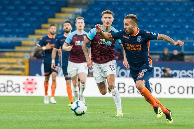 Burnley v Istanbul Basaksehir F.K. UEFA Europa League Kerim Frei of Istanbul Basaksehir pushes forward past Jeff Hendrick of Burnley during the UEFA Europa League match at Turf Moor, Burnley Content Not Available For UK Newspapers Copyright: xMattxWilkinsonx FIL-12169-0036