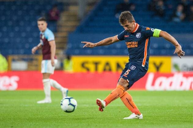 Burnley v Istanbul Basaksehir F.K. UEFA Europa League Emre Belozoglu of Istanbul Basaksehir during the UEFA Europa League match at Turf Moor, Burnley Content Not Available For UK Newspapers Copyright: xMattxWilkinsonx FIL-12169-0037