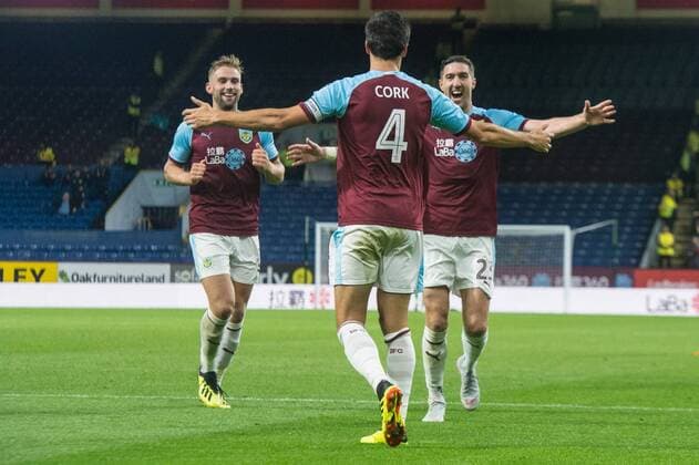 Burnley v Istanbul Basaksehir F.K. UEFA Europa League Jack Cork (centre) celebrates with Charlie Taylor (left) and Stephen Ward of Burnley after scoring his sides first goal during the UEFA Europa League match at Turf Moor, Burnley Content Not Available For UK Newspapers Copyright: xMattxWilkinsonx FIL-12169-0049