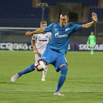 Russian Federation. St. Petersburg. The Petrovsky Stadium. UEFA Europa League, 3 qualifying round, Zenit - Dynamo, 8:1. Player of the football club Zenit Artem Dzyuba; Artem Dzyuba; attack MaksimxKonstantinov 