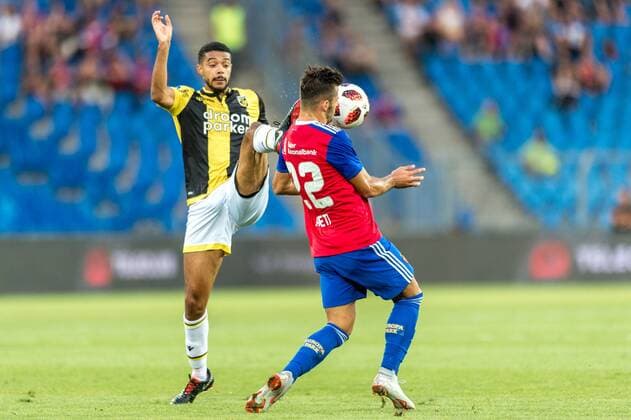 Soccer Europa League 3 te Qualification Round 18 19 FC Basel 1893 Vitesse Arnhem 16 08 2018 Foul by Jake Clarke Salter Vitesse Arnhem 14 to Albian Ajeti FCB 22 at Europa League Qualification Round 3 Match between FC Basel 1893 and Vitesse Arnhem on Thursday the 16th of August 2018 im St Jakob Park in Basel xGRGx
