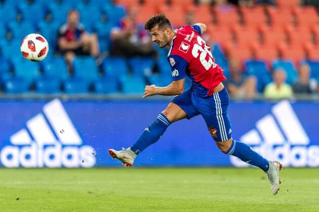 Soccer Europa League 3 th qualifying round 18 19 FC Basel 1893 Vitesse Arnhem 16 08 2018 Albian Ajeti FCB 22 with a shot on goal at the Europa League qualifying round 3 match between FC Basel 1893 and Vitesse Arnhem on Thursday 16 August 2018 at St Jakob Park in Basel xGRGx