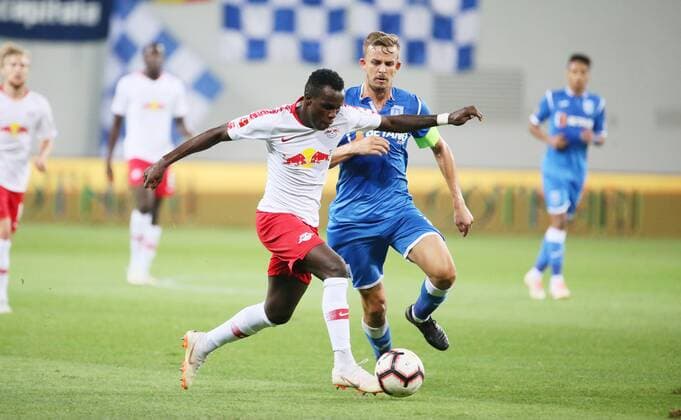 Craiova RB Leipzig Soccer Euro League Qualifiers Craiova 16 08 2018 Stadionul Ion Oblemenco Soccer UEFA Euro League Qualification 3 Round 2nd leg CS Universitatea Craiova vs RB Leipzig 1 1 0 1 Front view Bruma 17 RB Leipzig and Nicusor Bancu 11 Craiova