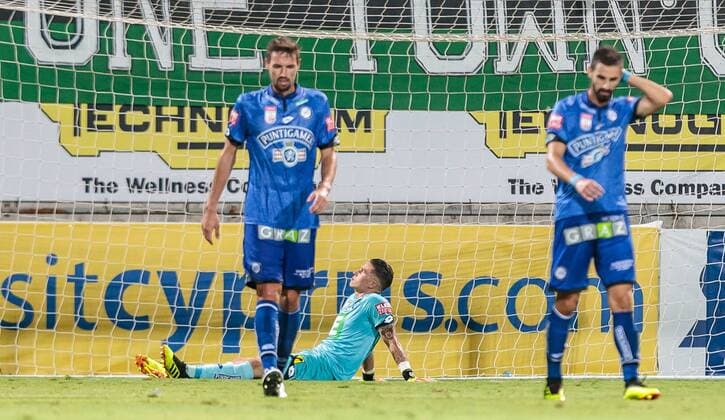 16 08 2018 AEK Arena Larnaca CYP UEFA EL AEK Larnaka vs. SK Puntigamer Sturm Graz 3 Round Rueckspiel im Bild Markus Lackner SK Sturm Graz Tobias Schuetzenauer SK Sturm Graz Tassos Avlonitis SK Sturm Graz UEFA EURO Group 3rd round 2nd leg match AEK Larnaka and FK Puntigamer Sturm Graz at the AEK Arena in Larnaca Cyprus on 2018 08 16 Larnaca  EX_FEI