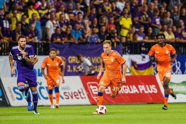 16 08 2018 Ljudski Vrt Maribor SLO UEFA EL NK Maribor vs. Glasgow Rangers Qualification 3 Round return match Scott Arield of FC Rangers and Amir Dervisevic of NK Maribor during the UEFA Europa League qualifier 3rd round 2nd match between LASK and Glasgow Rangers at the Ljudski Vrt in Maribor Slovenia on 2018 08 16 Maribor  EX_SPIDA