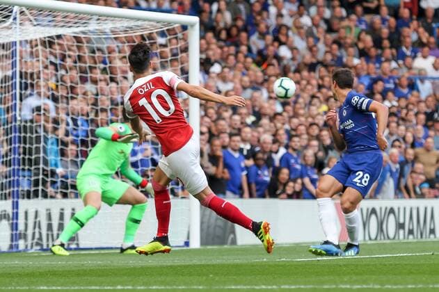 Sport Themen der Woche KW33 Sport Bilder des Tages Mesut Özil of Arsenal misses a goalscoring opportunity during the Premier League match between Chelsea and Arsenal at Stamford Bridge, London, England on 18 August 2018. Copyright: xKenxSparksx 20710018