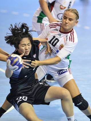 2018.08.18 Kielce Pilka reczna Mlodziezowe Mistrzostwa Swiata w Pilce Recznej Kobiet do lat 18 Wegry - Korea N z JO Eunbeen Foto Rafal Rusek PressFocus 2018.08.18 Kielce Handball IHF Youth U18 Womens World Championship WM Weltmeisterschaft 2018 Hungary - Korea JO Eunbeen Credit: Rafal Rusek PressFocus NEWSPIX.PL --- Newspix.pl  20180818PF_RR219