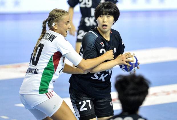 2018.08.18 Kielce Pilka reczna Mlodziezowe Mistrzostwa Swiata w Pilce Recznej Kobiet do lat 18 Wegry - Korea N z PARK Soyoun Foto Rafal Rusek PressFocus 2018.08.18 Kielce Handball IHF Youth U18 Womens World Championship WM Weltmeisterschaft 2018 Hungary - Korea PARK Soyoun Credit: Rafal Rusek PressFocus NEWSPIX.PL --- Newspix.pl  20180818PF_RR225
