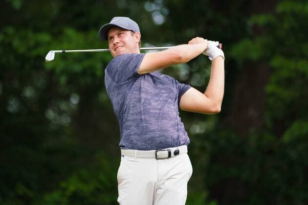 GREENSBORO, NC - AUGUST 18: Harris English hits an iron shot during the third round of the Wyndham Championship on August 18, 2018, at Sedgefield Country Club in Greensboro, NC. (Photo by Jeremy McKnight Icon Sportswire) GOLF: AUG 18 PGA Golf Herren - Wyndham Championship Icon180818039 EDITORIAL USE ONLY
