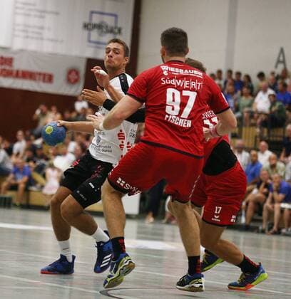 18 08 2018 xmgx Handball DHB Cup 1 Round HSG Hanau SG Bietigheim v Yaron Pillmann HSG Jonathan Fischer SG Michael Oehler SG Hanau Hessen Germany DEU
