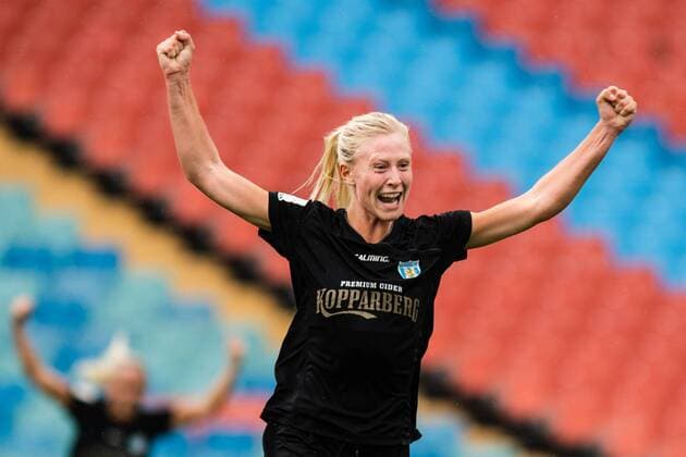 180819 Göteborgs Rebecka Blomqvist is pleased to have painted during the football match in Damallsvenskan between Kopparbergs Gothenburg and Djurgarden on August 19, 2018 in Gothenburg  Copyright: MATHIASxBERGELD BB180819MB047