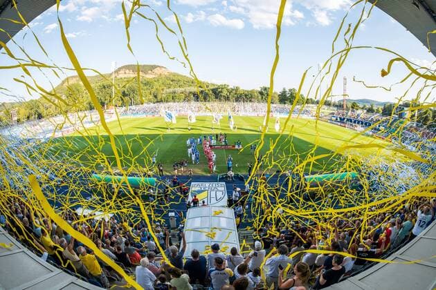DFB Pokal 1 round season 2018 2019 FC Carl Zeiss Jena vs. 1 FC Union Berlin on 19 8,2018 Big choreography in the Ernst Abbe sports field Jena as the teams entered the place Paper rolls in blue yellow and white flew from the ranks Ernst Abbe sports field
