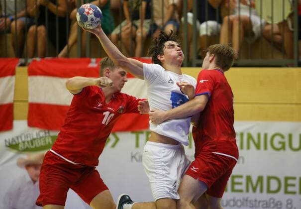 HANDBALL - EURO 2018, AUT vs CZE TULLN,AUSTRIA,19.AUG.18 - HANDBALL - EHF European Championship EM Europameisterschaft U18, international match Länderspiel AUT vs CZE, final. Image shows Stepan Drbohlav (CZE), Elias Kofler (AUT) and Alexandr Zamarski (CZE). GEPAxpictures xMarioxKneisl