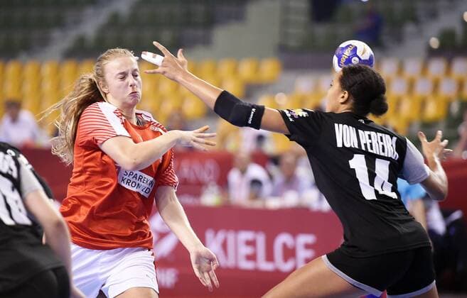Handball, Damen, U 18 WM, Länderspiel, Deutschland - Dänemark 2018.08.19 Kielce Pilka reczna Mlodziezowe Mistrzostwa Swiata w Pilce Recznej Kobiet do lat 18 Niemcy - Dania N z Foto Lukasz Sobala Press Focus 2018.08.19 Kielce Handball IHF Youth U18 Womens World Germany - Denmark Credit: Lukasz Sobala Press Focus NEWSPIX.PL --- Newspix.pl  20180819PF_LS085