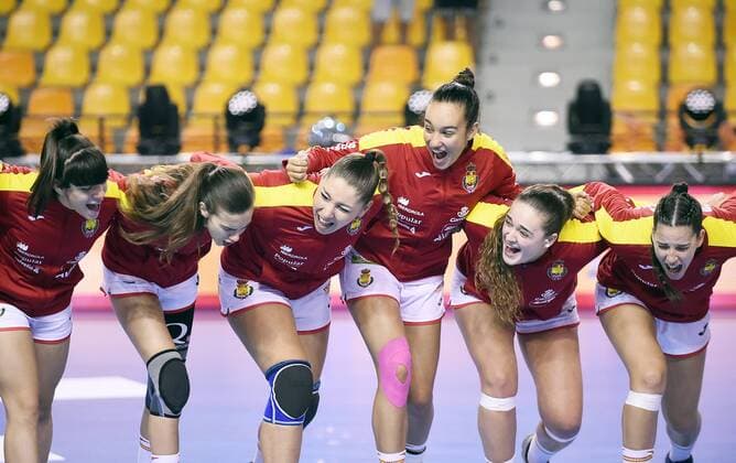 2018.08.19 Kielce Pilka reczna Mlodziezowe Mistrzostwa Swiata w Pilce Recznej Kobiet do lat 18 Hiszpania - Holandia N z Foto Lukasz Sobala Press Focus 2018.08.19 Kielce Handball IHF Youth U18 Womens World Championship WM Weltmeisterschaft 2018 Spain - Netherlands Credit: Lukasz Sobala Press Focus NEWSPIX.PL --- Newspix.pl  20180819PF_LS006