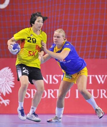 2018.08.19 Kielce Pilka reczna Mlodziezowe Mistrzostwa Swiata w Pilce Recznej Kobiet do lat 18 Korea - Szwecja N z YUN Yejin Foto Lukasz Sobala Press Focus 2018.08.19 Kielce Handball IHF Youth U18 Womens World Korea - Sweden YUN Yejin Credit: Lukasz Sobala Press Focus NEWSPIX.PL --- Newspix.pl  20180819PF_LS333