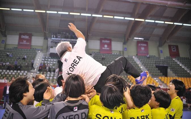 Sport Bilder des Tages 2018.08.19 Kielce Pilka reczna Mlodziezowe Mistrzostwa Swiata w Pilce Recznej Kobiet do lat 18 Korea - Szwecja N z radosc Korea Foto Lukasz Sobala Press Focus 2018.08.19 Kielce Handball IHF Youth U18 Womens World Korea - Sweden radosc Korea Credit: Lukasz Sobala Press Focus NEWSPIX.PL --- Newspix.pl  20180819PF_LS353