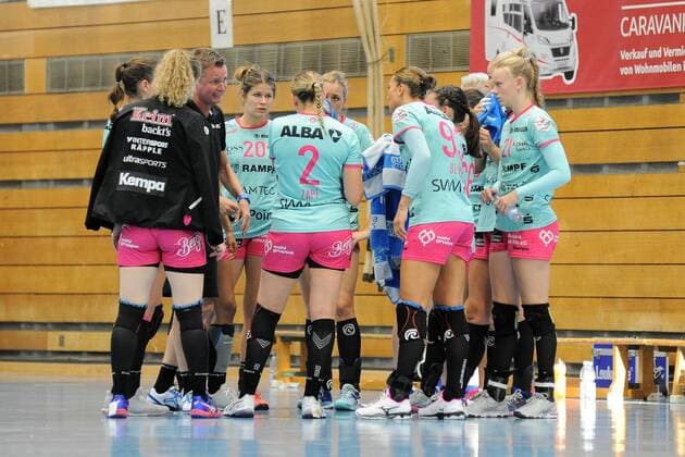 Time Out TusSies TusSies Metzingen Handball League Stage Preparation Tournament 20 08 2018 Photo TBaur Eibner TusSies Metzingen vs. Brest Brittany Handball Metzingen Copyright: xEIBNER TobiasxBaurx EP_TBR