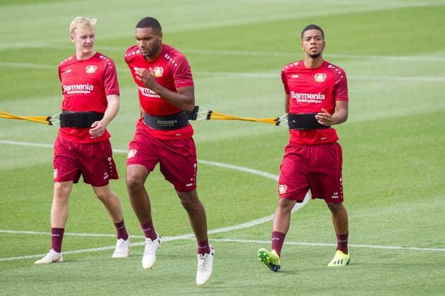 Bayer 04 Leverkusen Jonathan Tah 4 Bayer 04 Leverkusen and Benjamin Henrichs 39 Bayer 04 Leverkusen at Training Training Bayer 04 Leverkusen Soccer 1 Bundesliga 21 08 18 Leverkusen NRW Germany Training Ground BayArena Copyright: xdnet_cdnx