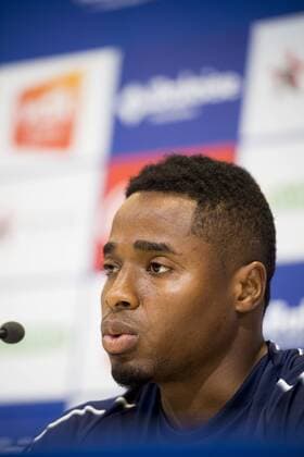 Fußball, EL Quali, Girondins de Bordeaux Pressekonferenz Bordeaux s Francois Kamano talks to the press during a press conference PK Pressekonferenz of Girondins de Bordeaux ahead of their match against Belgian club KAA Gent, Wednesday 22 August 2018 in Gent. The team is preparing for the first leg of their play off match against Belgian club KAA Gent for the Europa League competition. JASPERxJACOBS  x05410885x