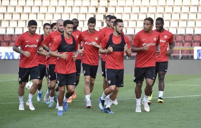Players of Sevilla attend the training prior to the European League qualification match SK Sigma Olomouc vs Sevilla in Olomouc, Czech Republic, August 22, 2018. (CTKxPhoto LudekxPerina) CTKPhotoP201808220818101  LPE 013