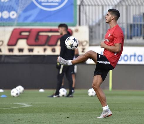 Andre Silva of Sevilla attends the training prior to the European League qualification match SK Sigma Olomouc vs Sevilla in Olomouc, Czech Republic, August 22, 2018. (CTKxPhoto LudekxPerina) CTKPhotoP201808220821401  LPE 015