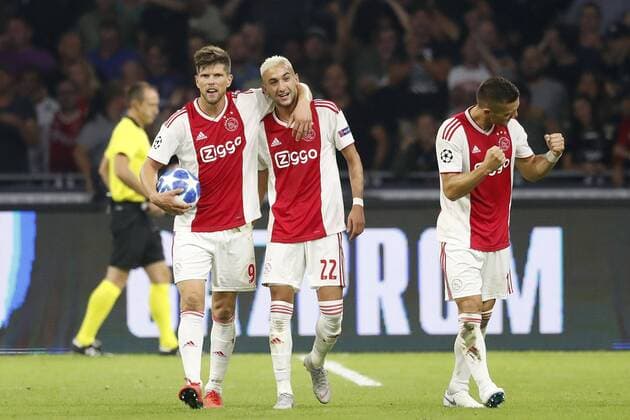AMSTERDAM, Netherlands, 22-08-2018, football, season 2018 2019, Champions League Play-offs , Johan Cruijff ArenA , Klaas Jan Huntelaar celebrating the goal scored by Hakim Ziyech 2-0 and Dusan Tadic (R) during the match Ajax - Dynamo Kiev 3-1 Ajax - Dynamo Kiev  x2413893x