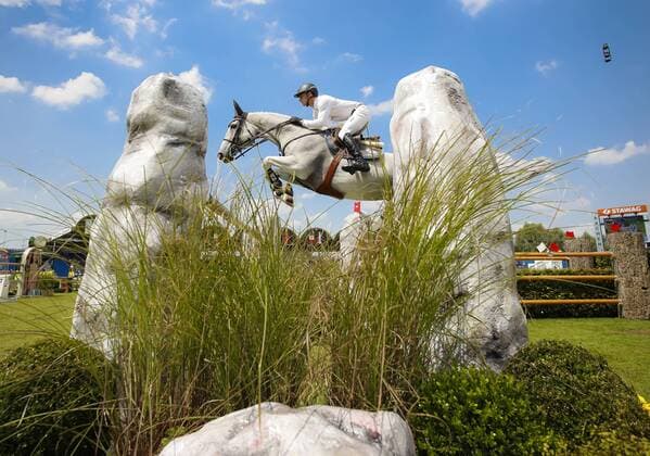 18 23 d2211 Richard VOGEL SOLITAER HANN 2018 07 19 13 07 42h CHIO AACHEN Equestrian World Championships Aachen Aachen Soers Germany SN1 Germany U25 European Champion Horse Show Prize Family Prize Mouth Jumping Competition Time Qualification Jumping Competition Penalties Time Qualifier Equestrian Jumping