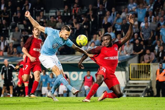 180823 Arn-r Ingvi Traustason of Malmö FF and Bubacarr Sanneh or Midtjylland during the UEFA Europa League qualifying match between Malmö FF and Midtjylland on August 23, 2018 in Malmö Photo Ludvig Thunman BILDBYR N code LT 35525  Copyright: LUDVIGxTHUNMAN BB180823LT063