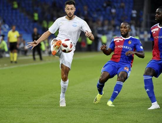 23 08 2018 Basel Football Men Season 2018 2019 Europa League Qualifiers FC Basel Apollon Limassol FC Action In the picture Joao Pedro Limassol li against Aldo Kalulu FC Basel action duel