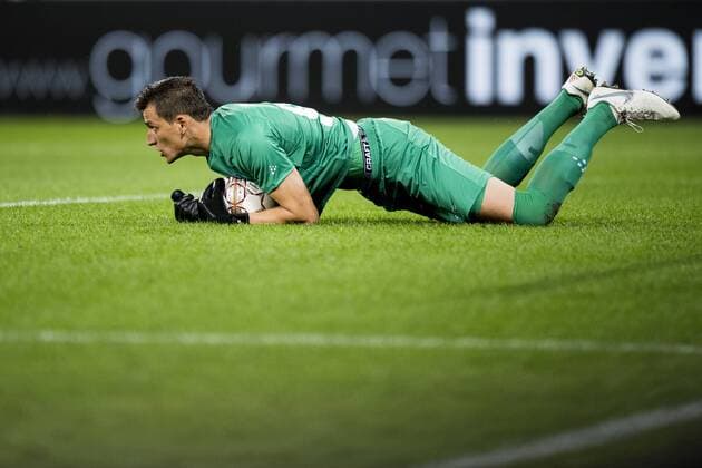 Gent s goalkeeper Lovre Kalinic pictured in action during a soccer game between Belgian club KAA Gent and French team FC Girondins de Bordeaux, Thursday 23 August 2018 in Gent, the first leg of the play off for the UEFA Europa League competition. JASPERxJACOBS  x05411718x