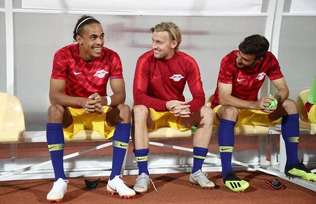 Luhansk RB Leipzig Soccer Euro League Qualifiers Zaporozhye Ukraine 23 08 2018 Slawutytsch Arena Soccer UEFA Champions League Qualification Playoff HIN FK Sorja Luhansk UKR vs RB Leipzig GER Pictured left