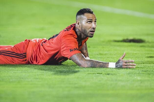 23rd August 2018, Partizan Stadium, Belgrade, Serbia; UEFA Europa League qualification 1st leg, Partizan versus Besiktas; Ricardo Quaresma of Besiktas reacts after the referees decision goes against him  ActionPlus12057539 NikolaxKrstic