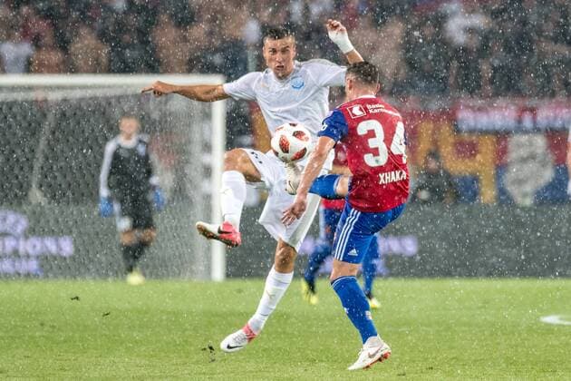 Soccer Europa League Play offs 18 19 FC Basel 1893 Apollon Limassol 23 08 2018 Taulant Xhaka FCB 34 in action with Sasa Markovic Apollon Limassol 10 in the Europa League playoff match between FC Basel 1893 and Apollon Limassol on Thursday 23 August 2018 at St Jakob Park in Basel xGRGx